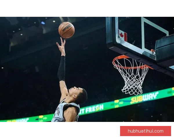 文班亚马：全队团结合作互相支持 我们将继续坚持为球队做出无声贡献